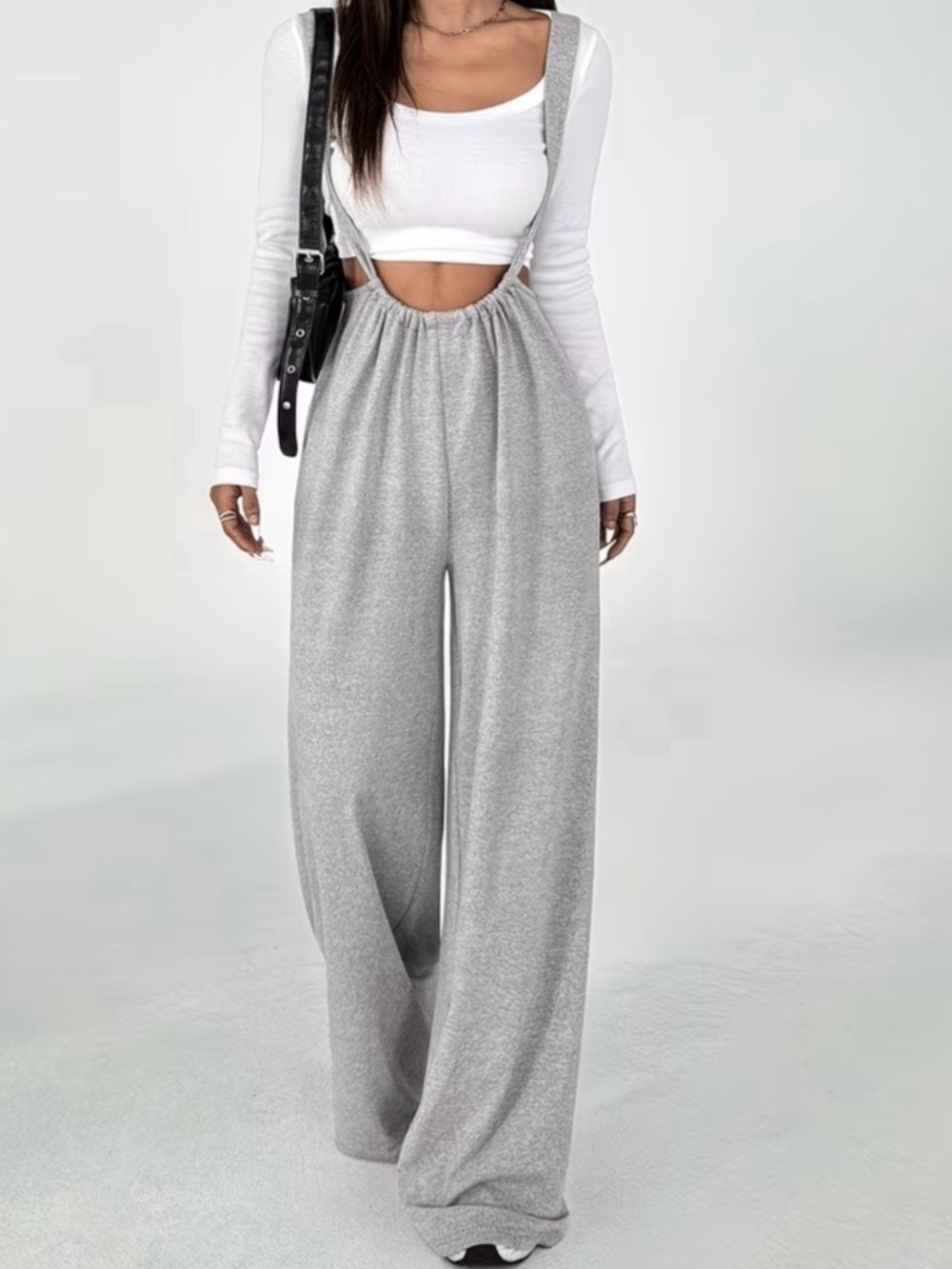 Wide Leg Suspender Pants in Light
Gray